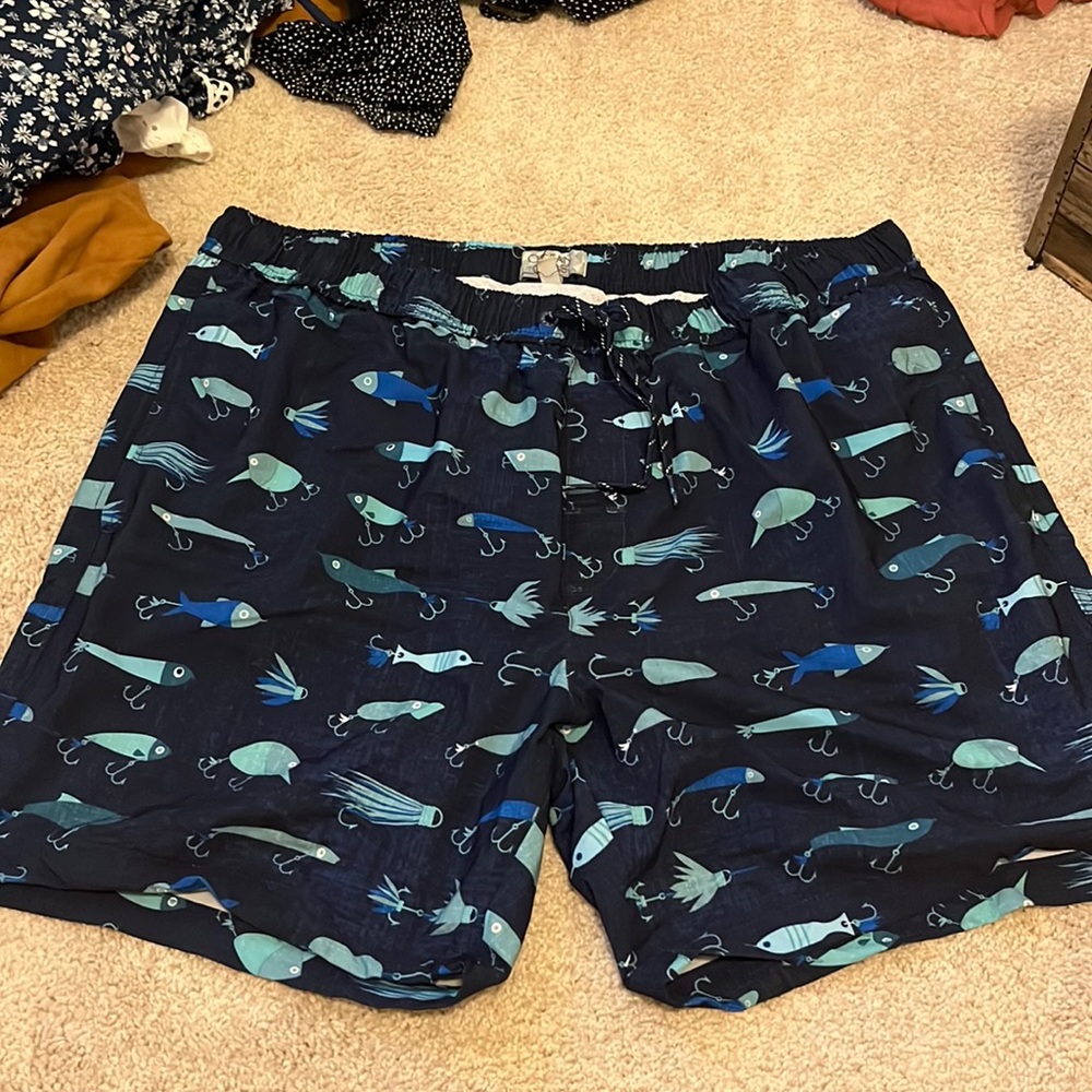 MENS swimming trunks.